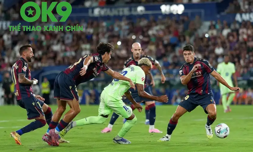 Levante gây ra nhiều khó khăn cho Barca, vượt lên dẫn trước 2-0 Levante gây ra nhiều khó khăn cho Barca, vượt lên dẫn trước 2-0